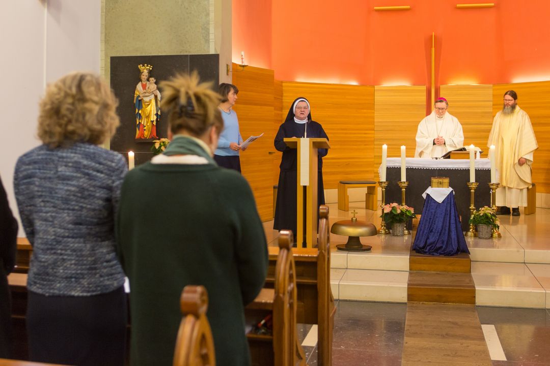 Den Gottesdienst in der Kapelle des St. Joseph-Krankenhauses leitete Weihbischof Dr. Matthias Heinrich. 