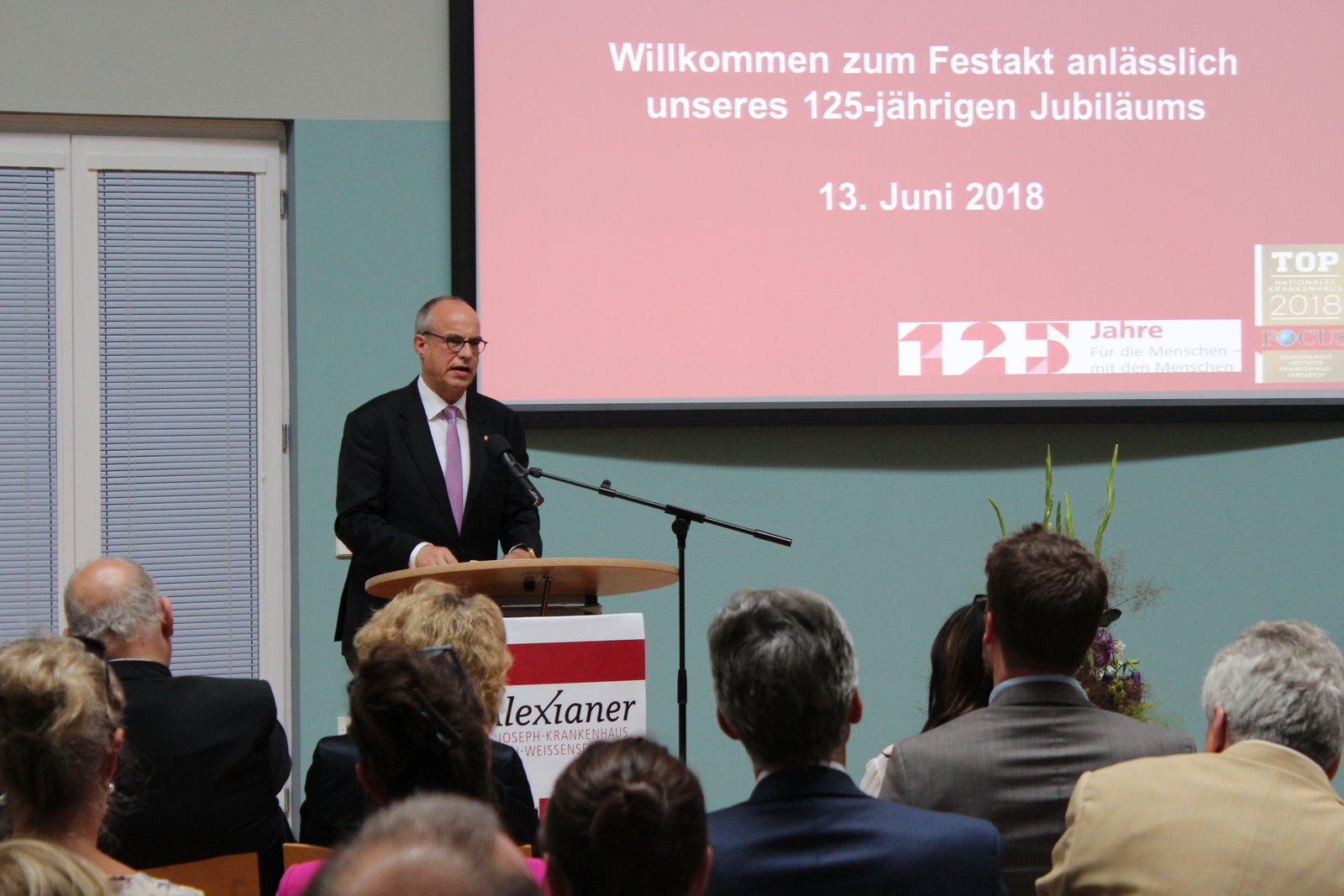 Dr. Hartmut Beiker bei der Festakt-Eröffnung